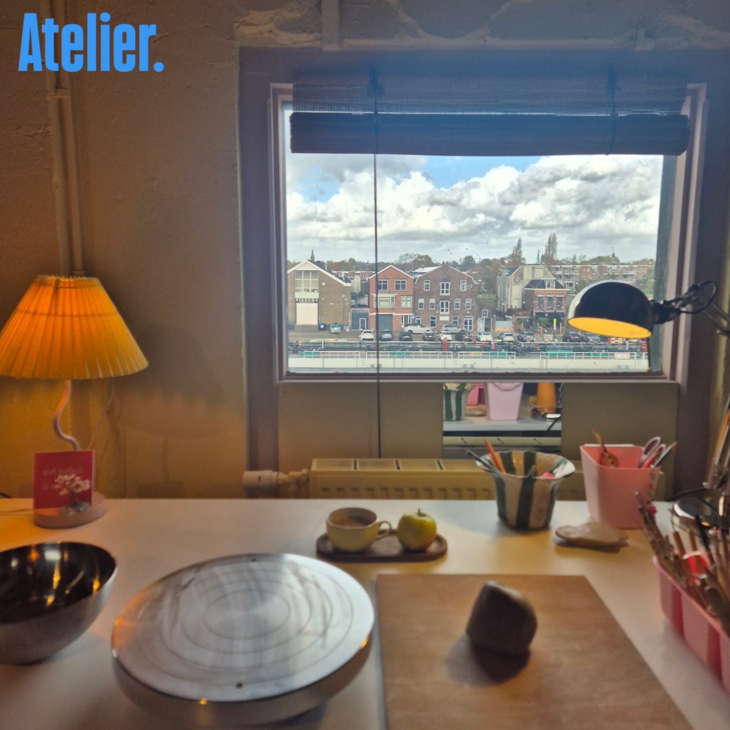 Het atelier van Manon Smit met uitzicht